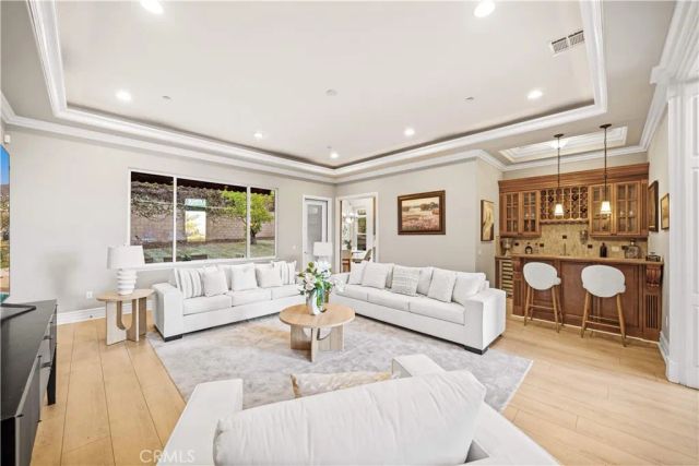 325 N Terrace View, Monrovia, CA 91016
