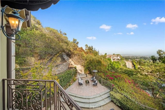325 N Terrace View, Monrovia, CA 91016