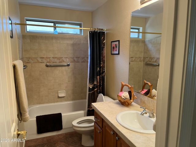 24521 S ROCKY BROOK Drive, Sun Lakes, AZ 85248