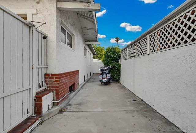 206 N Wilton Pl, Los Angeles, CA 90004