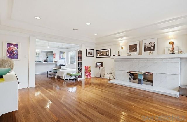 206 N Wilton Pl, Los Angeles, CA 90004
