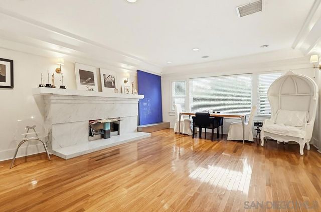 206 N Wilton Pl, Los Angeles, CA 90004