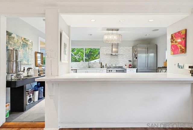 206 N Wilton Pl, Los Angeles, CA 90004