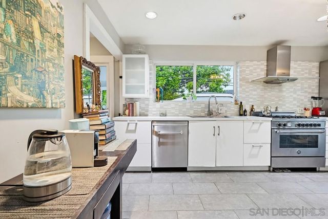 206 N Wilton Pl, Los Angeles, CA 90004