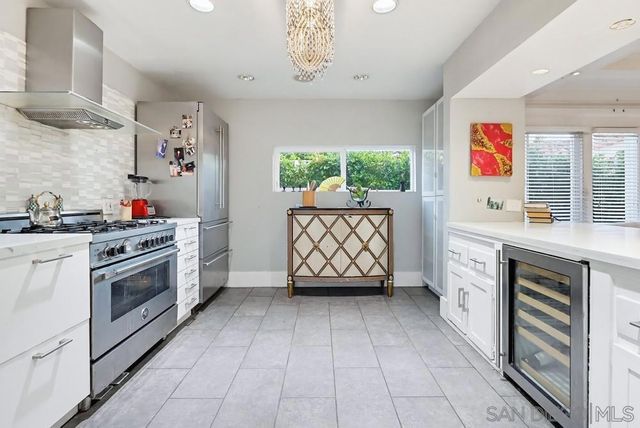 206 N Wilton Pl, Los Angeles, CA 90004