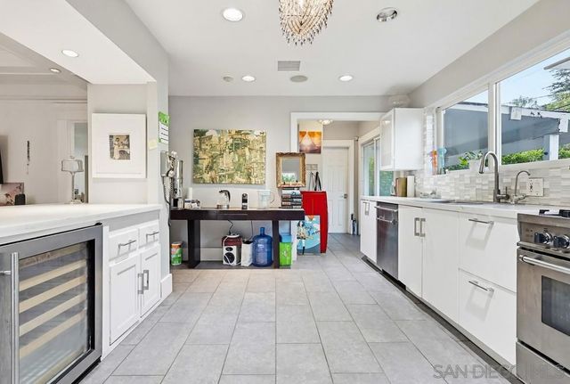 206 N Wilton Pl, Los Angeles, CA 90004