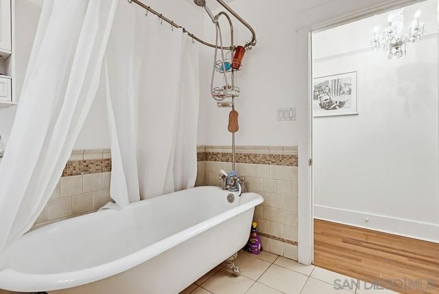 206 N Wilton Pl, Los Angeles, CA 90004