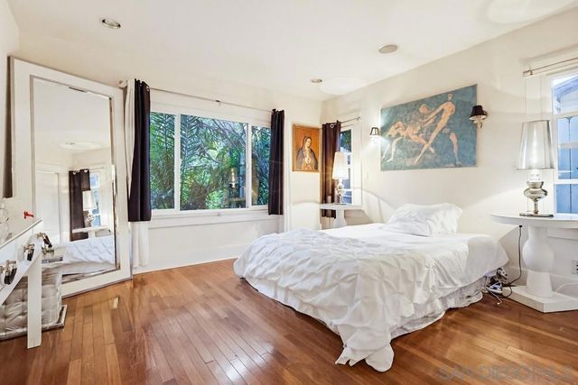 206 N Wilton Pl, Los Angeles, CA 90004