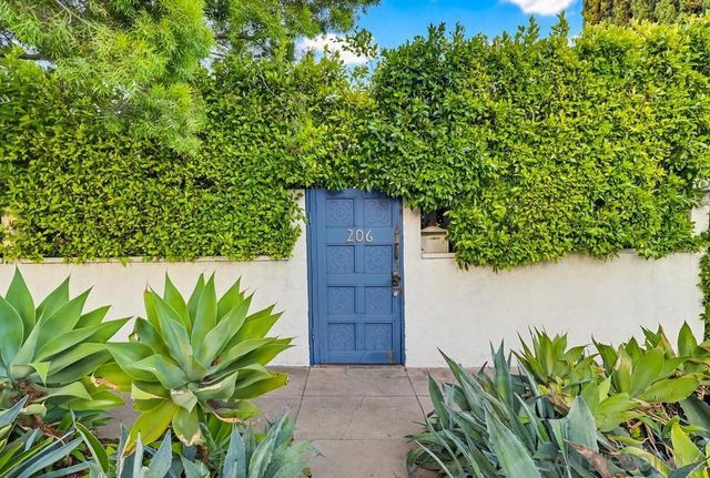 206 N Wilton Pl, Los Angeles, CA 90004