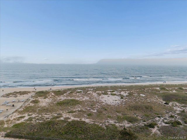 84 Queen Road, Mastic Beach, NY 11951