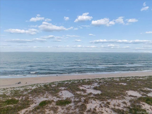 84 Queen Road, Mastic Beach, NY 11951