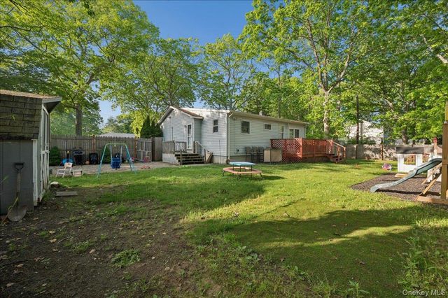 84 Queen Road, Mastic Beach, NY 11951