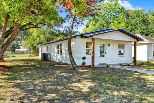 907 E RENFRO STREET, Plant City, FL 33563