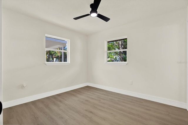 907 E RENFRO STREET, Plant City, FL 33563