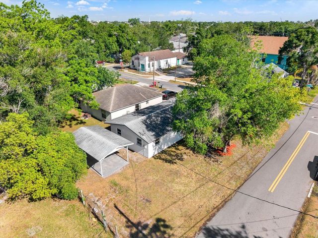 907 E RENFRO STREET, Plant City, FL 33563