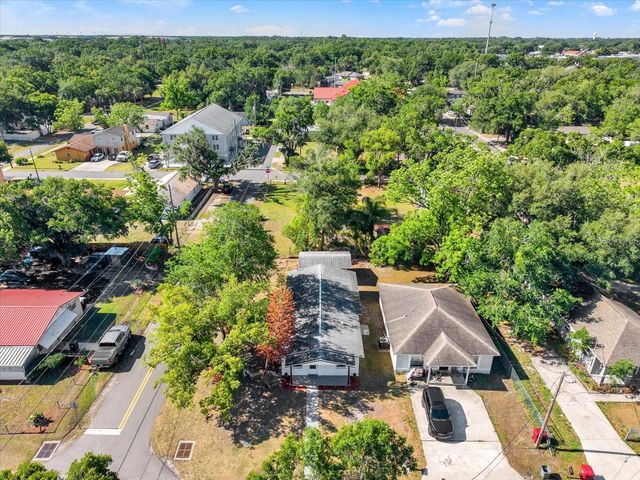 907 E RENFRO STREET, Plant City, FL 33563