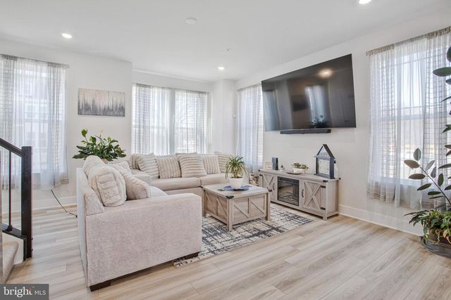 1819 BETTERTON RD, Essex, MD 21221