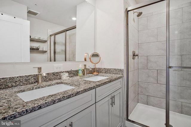 1819 BETTERTON RD, Essex, MD 21221