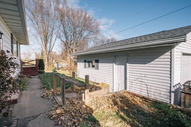 300 E MILLER STREET, Greenwood, WI 54437