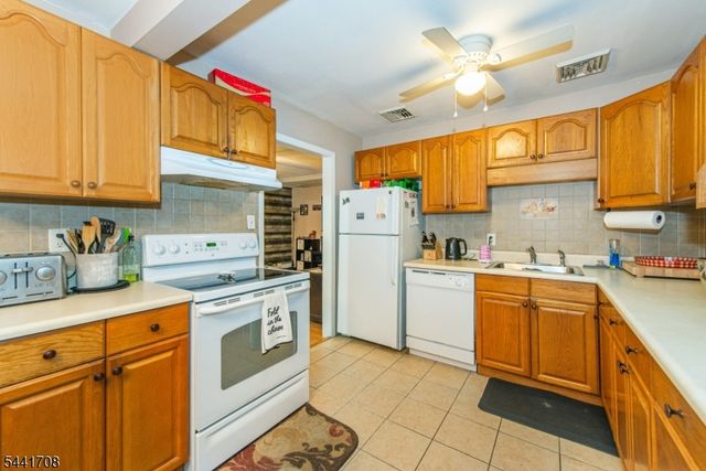 3 Belcher Ln, Wantage Twp., NJ 07461