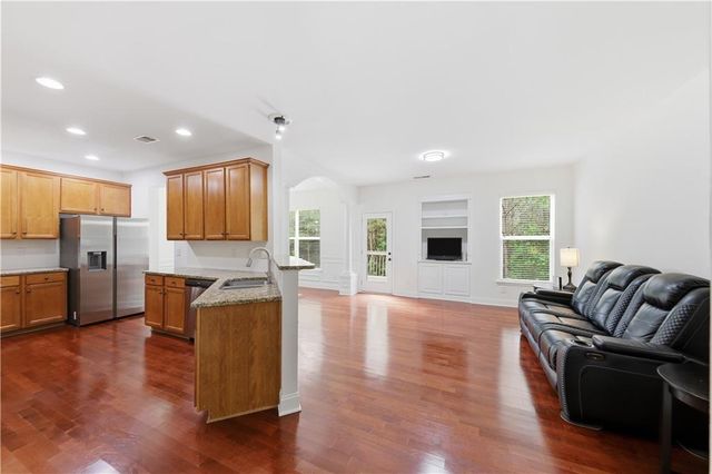 213 Stone Park Drive, Woodstock, GA 30188