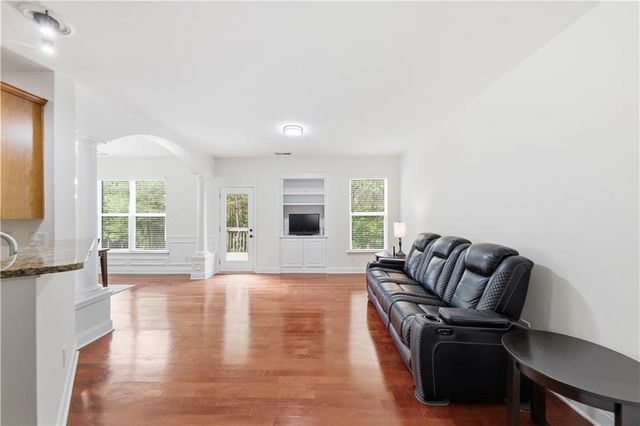 213 Stone Park Drive, Woodstock, GA 30188
