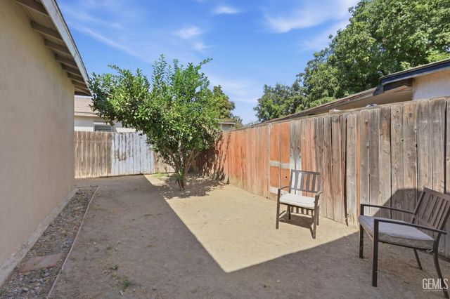 3424 Belle Terrace, Bakersfield, CA 93309