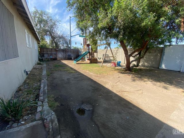 3424 Belle Terrace, Bakersfield, CA 93309