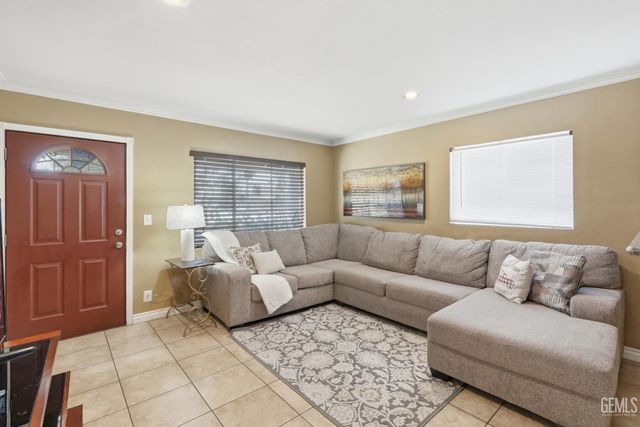 3424 Belle Terrace, Bakersfield, CA 93309