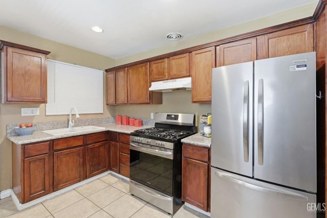 3424 Belle Terrace, Bakersfield, CA 93309