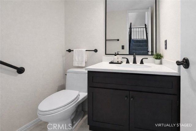 1719 Rogers Place 33H, Burbank, CA 91504