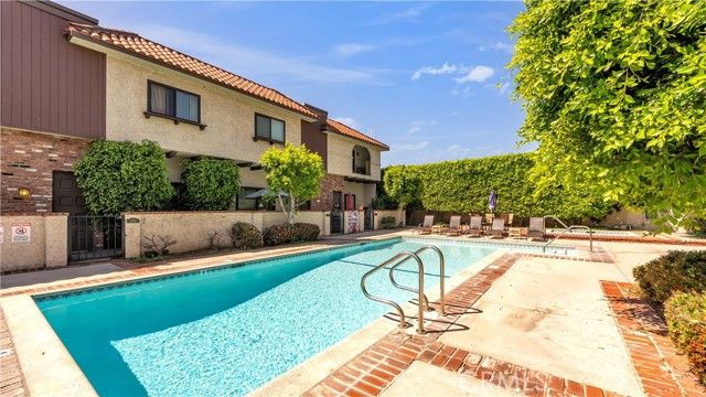 1719 Rogers Place 33H, Burbank, CA 91504