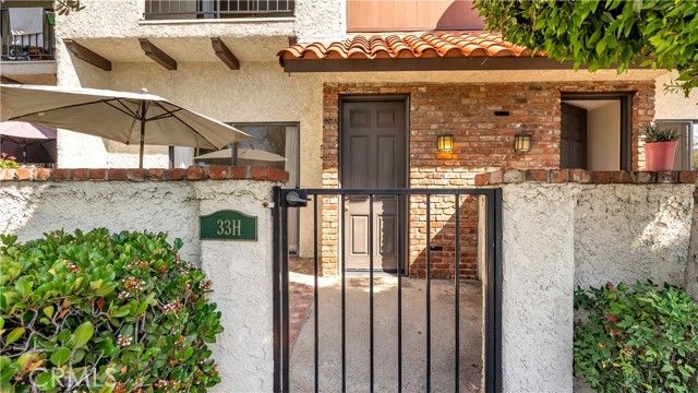 1719 Rogers Place 33H, Burbank, CA 91504