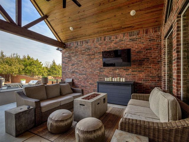 8909 SW 105th Street, Oklahoma City, OK 73173