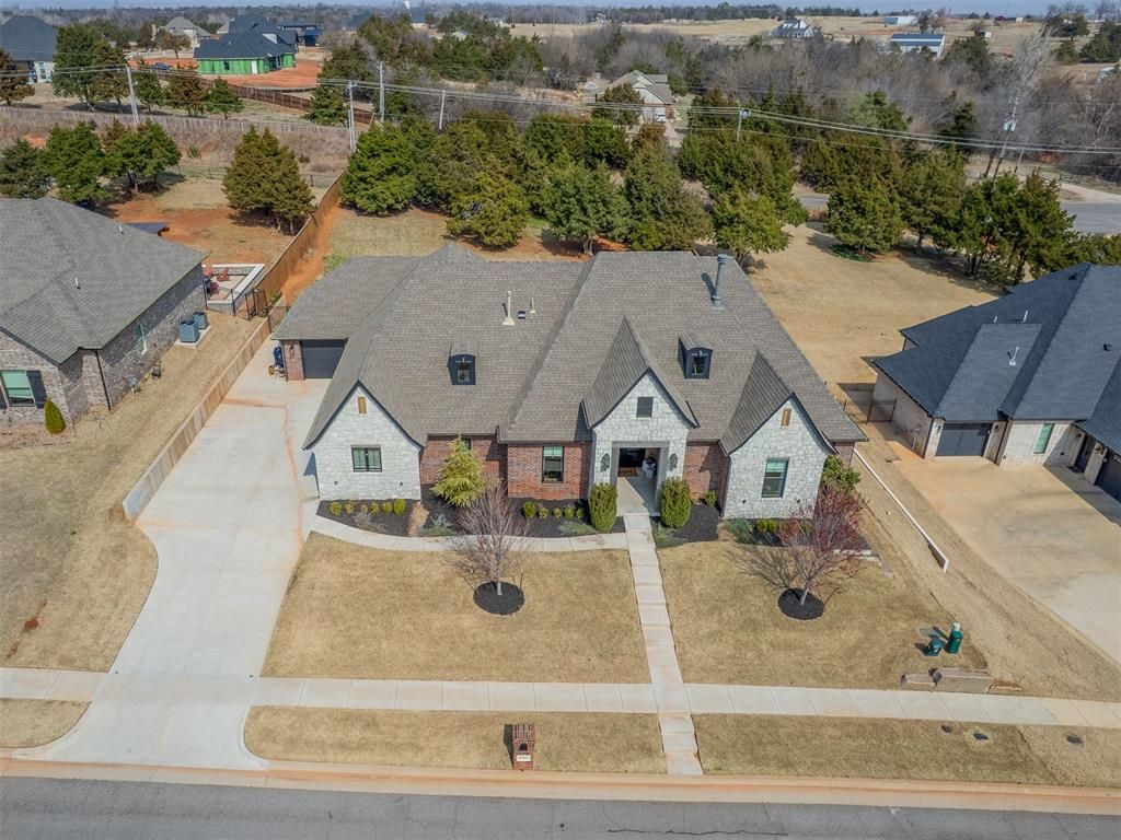 8909 SW 105th Street, Oklahoma City, OK 73173