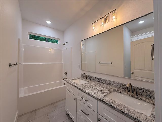 3 Tenterden Lane, Bella Vista, AR 72714