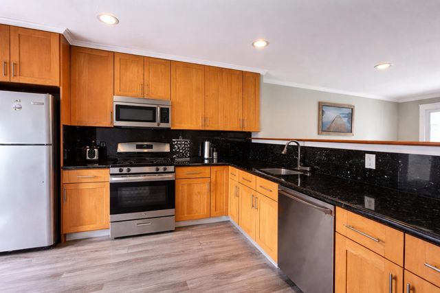 408 Shields Street, San Francisco, CA 94132