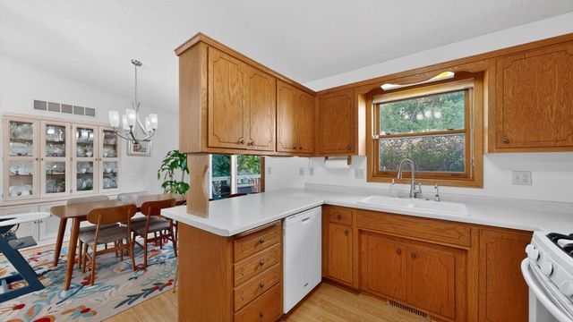 4332 Valley Drive NW, Rochester, MN 55901