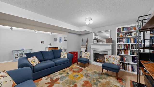 4332 Valley Drive NW, Rochester, MN 55901