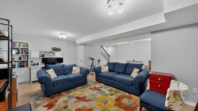 4332 Valley Drive NW, Rochester, MN 55901