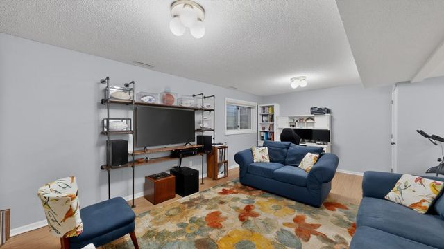 4332 Valley Drive NW, Rochester, MN 55901