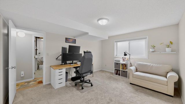 4332 Valley Drive NW, Rochester, MN 55901