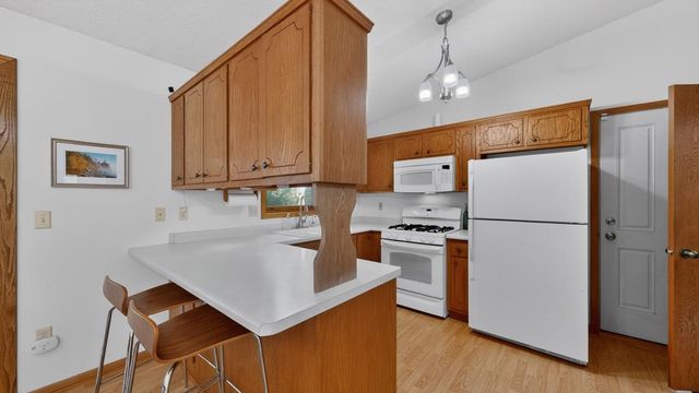 4332 Valley Drive NW, Rochester, MN 55901
