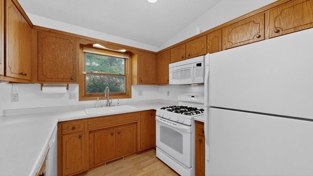 4332 Valley Drive NW, Rochester, MN 55901