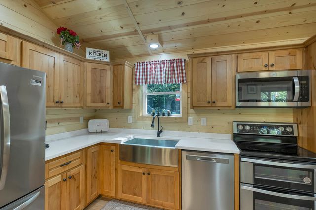 616 Deer Meadow Road, Webster, NH 03303