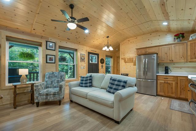 616 Deer Meadow Road, Webster, NH 03303