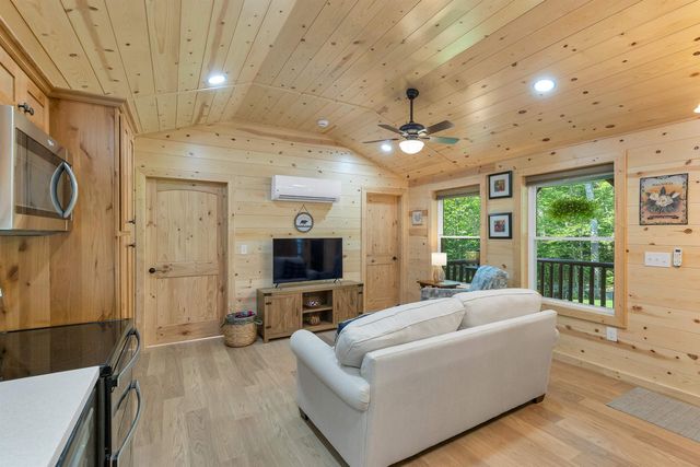 616 Deer Meadow Road, Webster, NH 03303