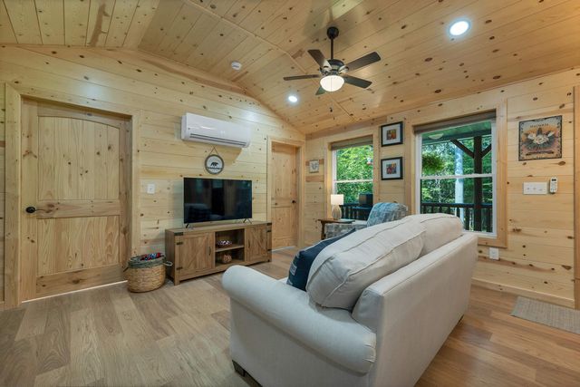 616 Deer Meadow Road, Webster, NH 03303