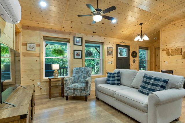 616 Deer Meadow Road, Webster, NH 03303