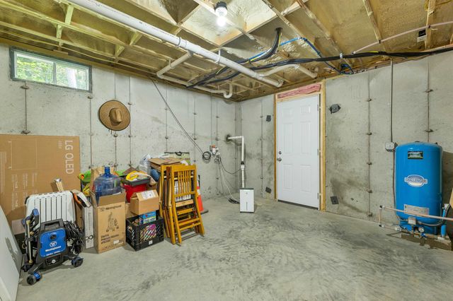 616 Deer Meadow Road, Webster, NH 03303